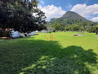 Casa para Venda, em Petrpolis, bairro Quitandinha, 3 dormitrios, 2 banheiros, 2 vagas