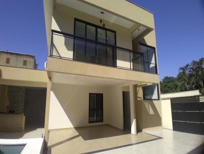 Casa para Venda, em Duque de Caxias, bairro Parque A Equitativa, 3 dormit�rios, 4 banheiros, 1 su�te, 2 vagas